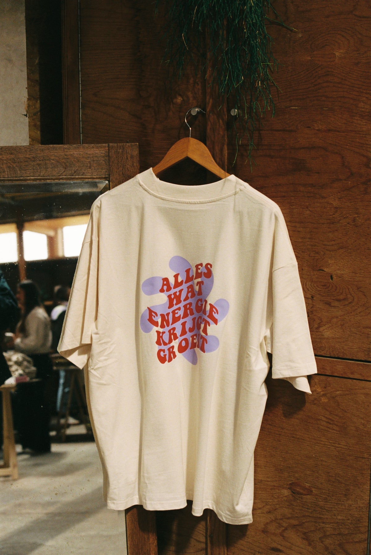 Tshirt unisex "alles wat energie krijgt groeit"