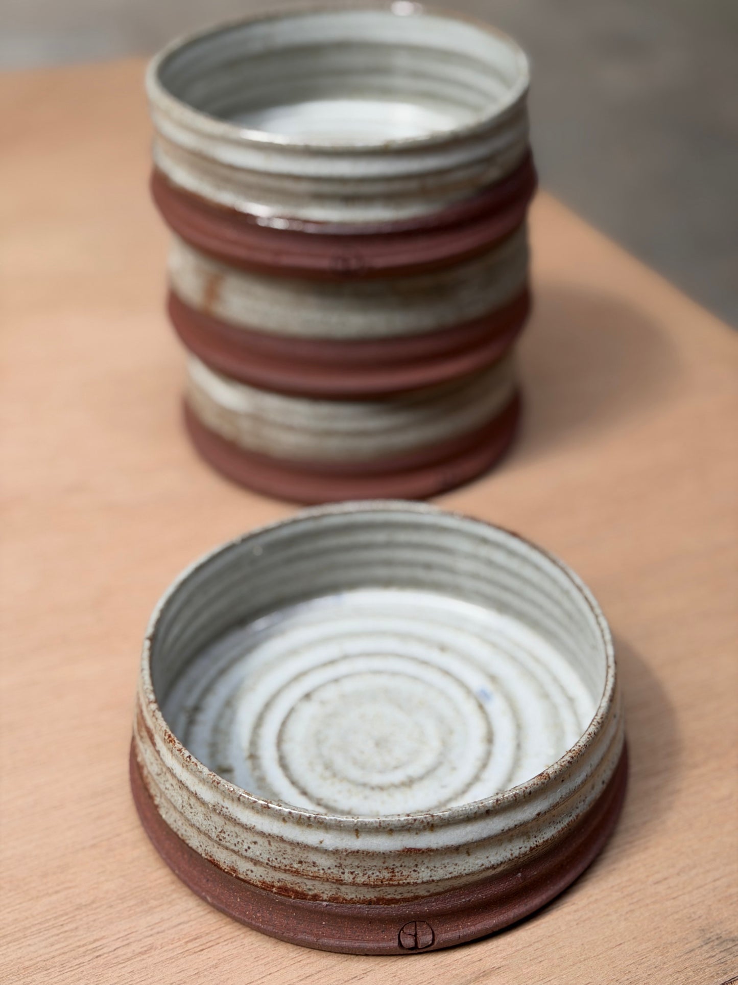 Cilinderpot middel rood/wit